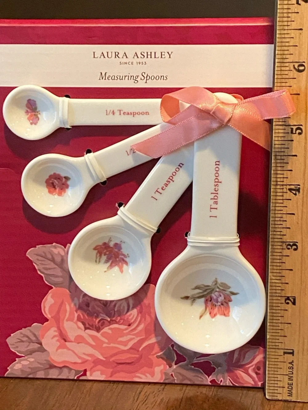Laura Ashley set porcelain