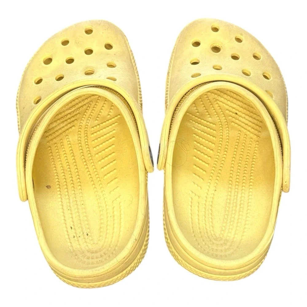 CROCS sale this