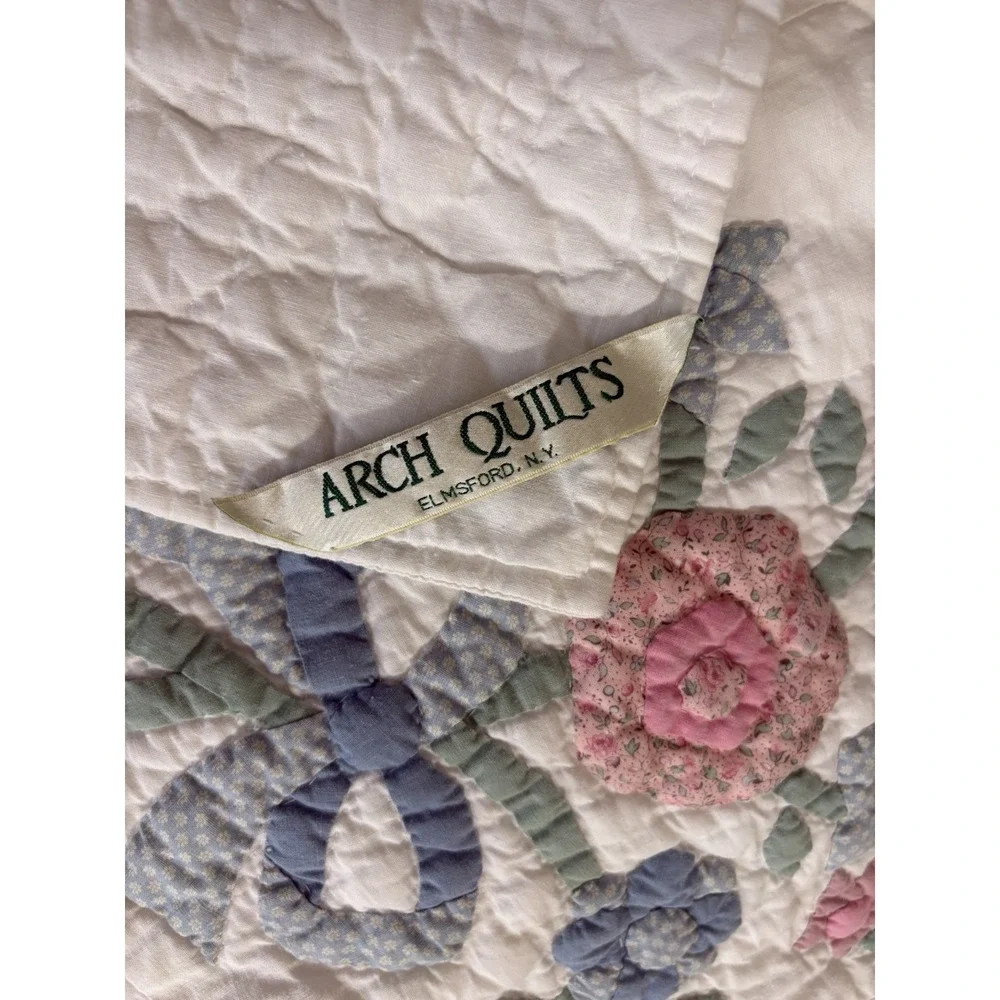 Arch Quilts appears be