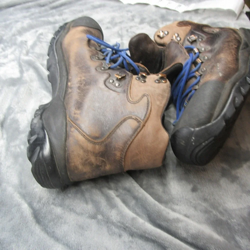 Merrell couple blemish
