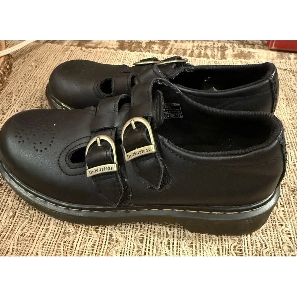 Dr. Martens product pair