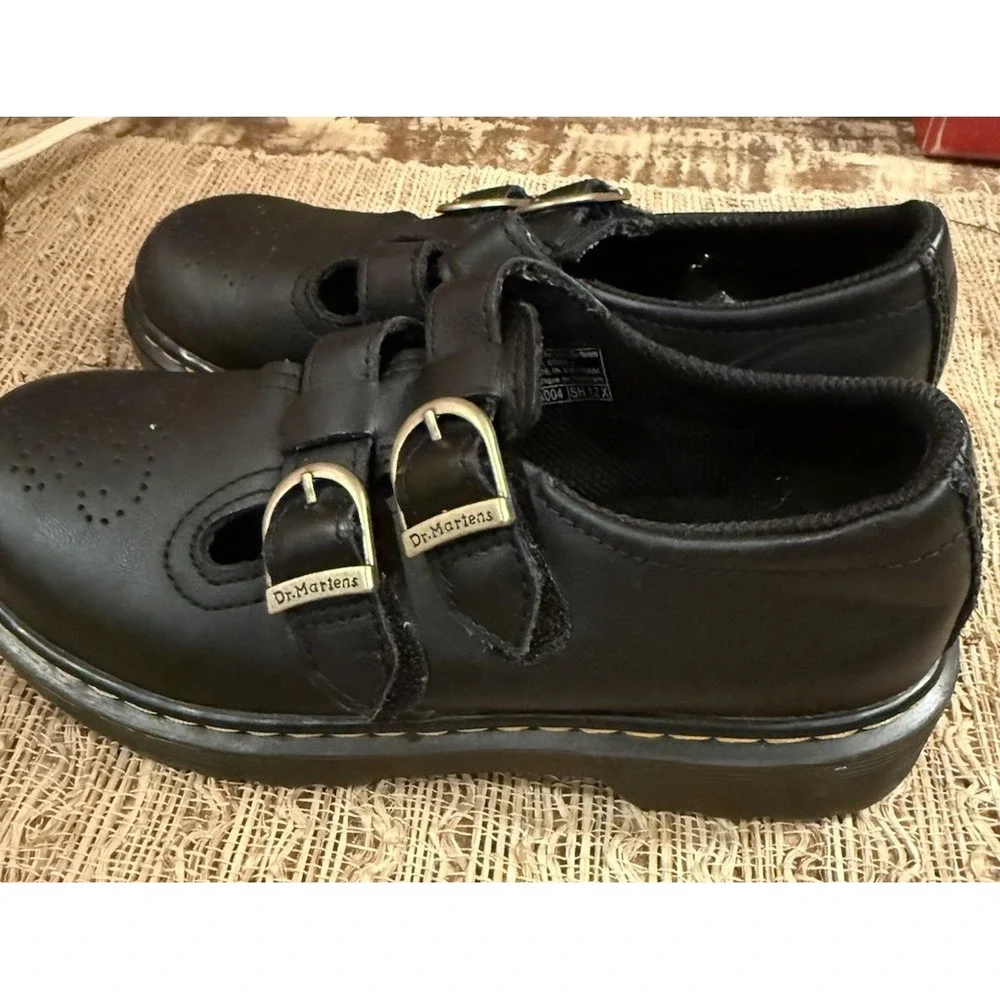 Dr. Martens product pair