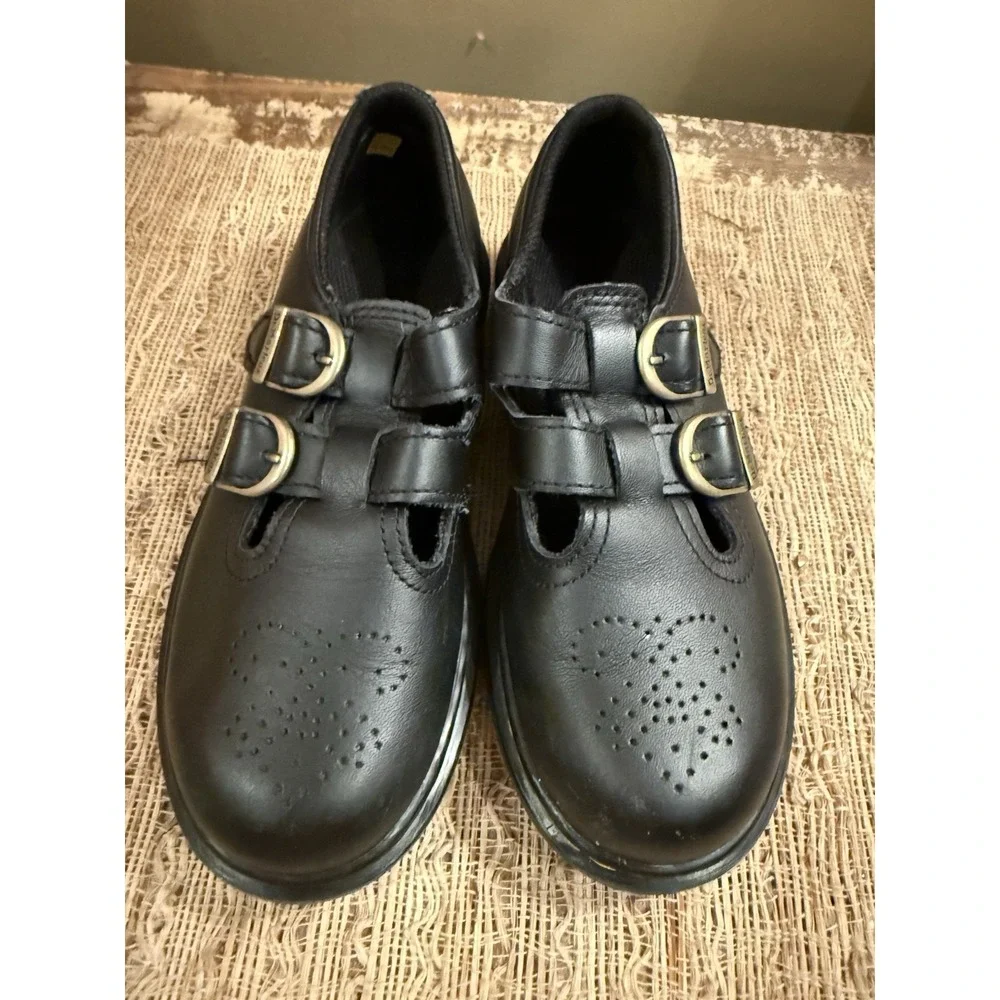 Dr. Martens product pair