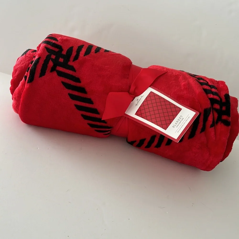 Hallmark wrap red