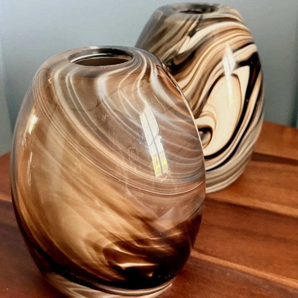 The Unbranded Brand pair swirl