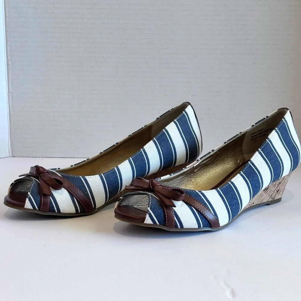 Kelly & Katie approximate heel
