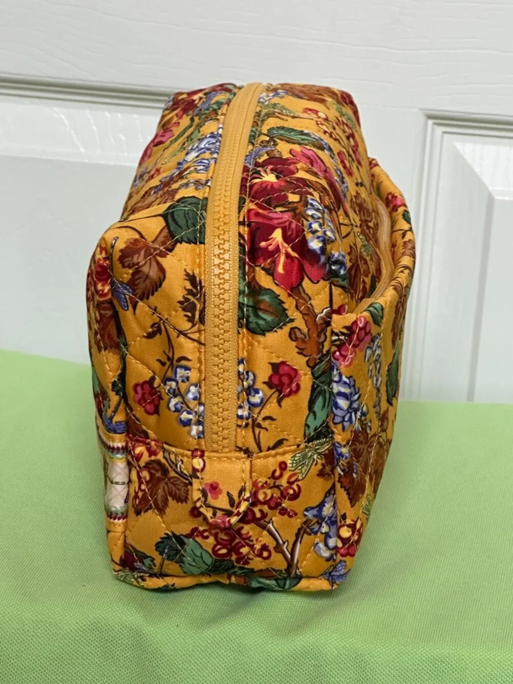 VERA BRADLEY X GILMORE GIRLS show your