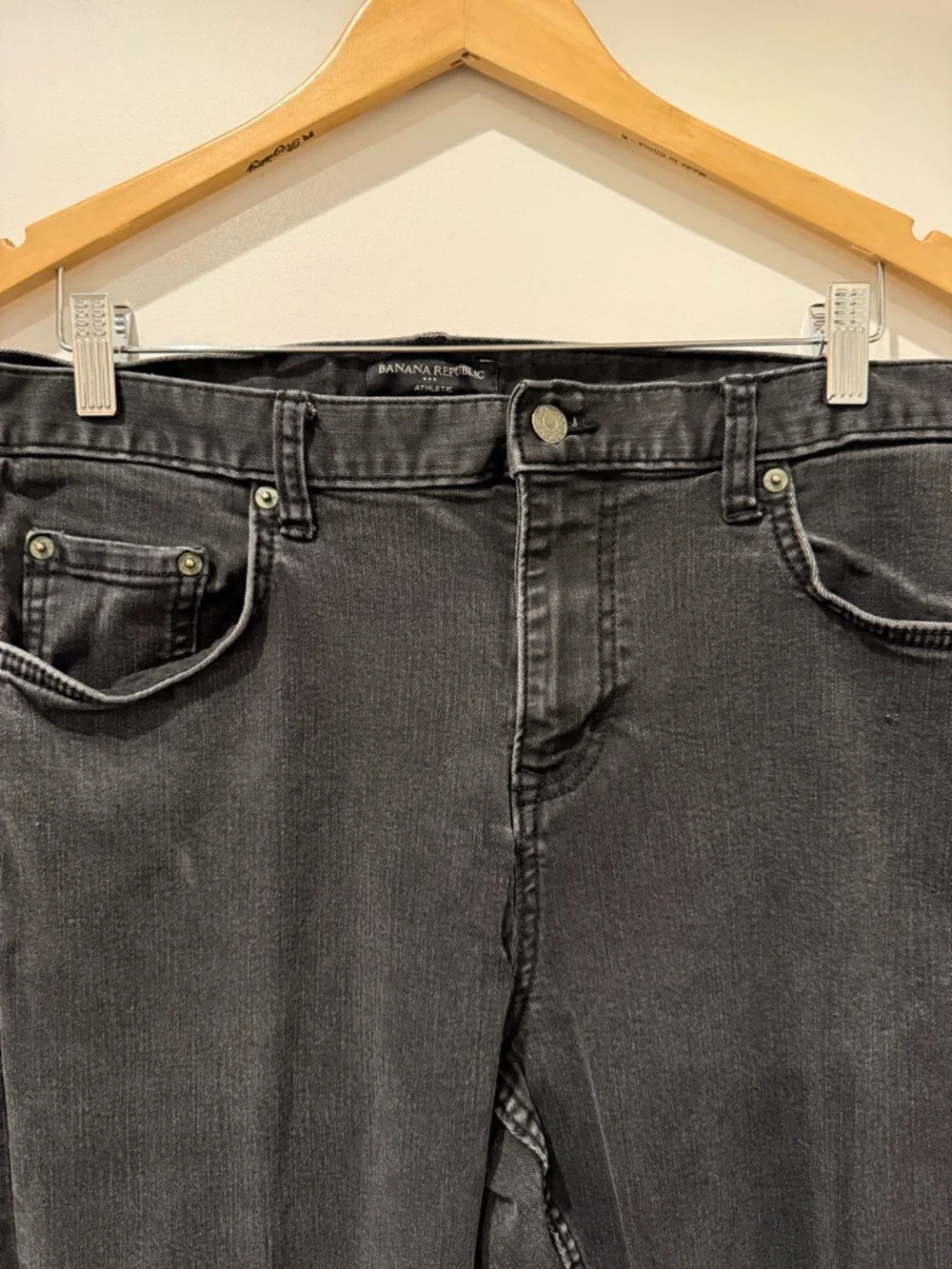 Banana Republic men’s athletic