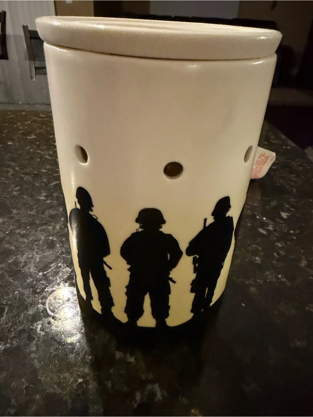 Scentsy ceramic warmer