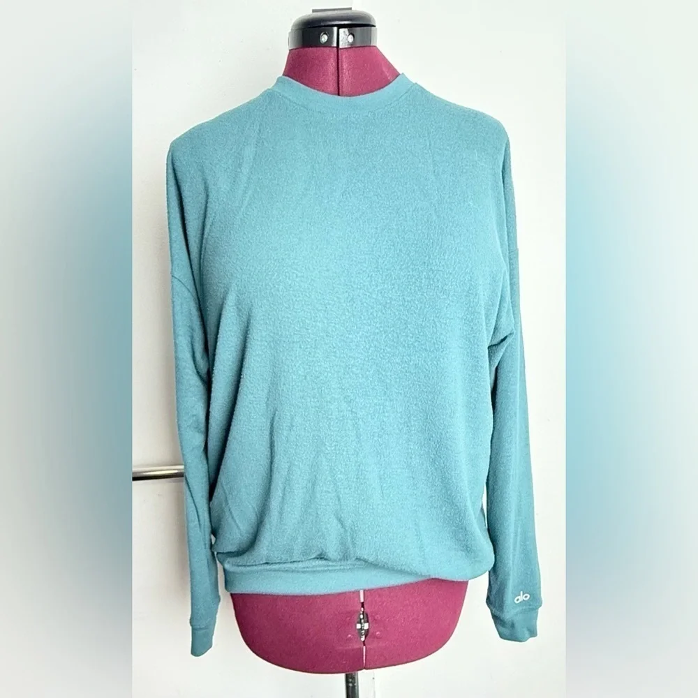 ALO Yoga Light Blue Sweatshirt
