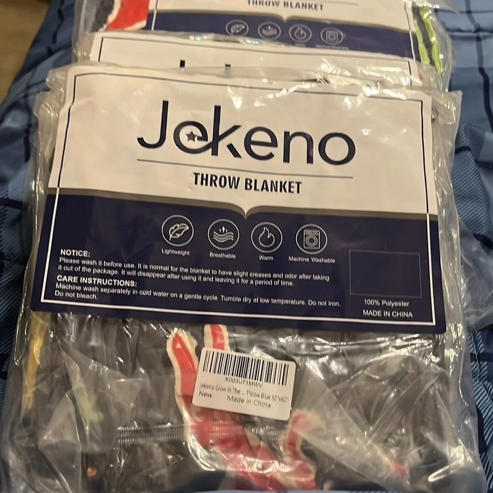 Jekeno vibrant dinosaur
