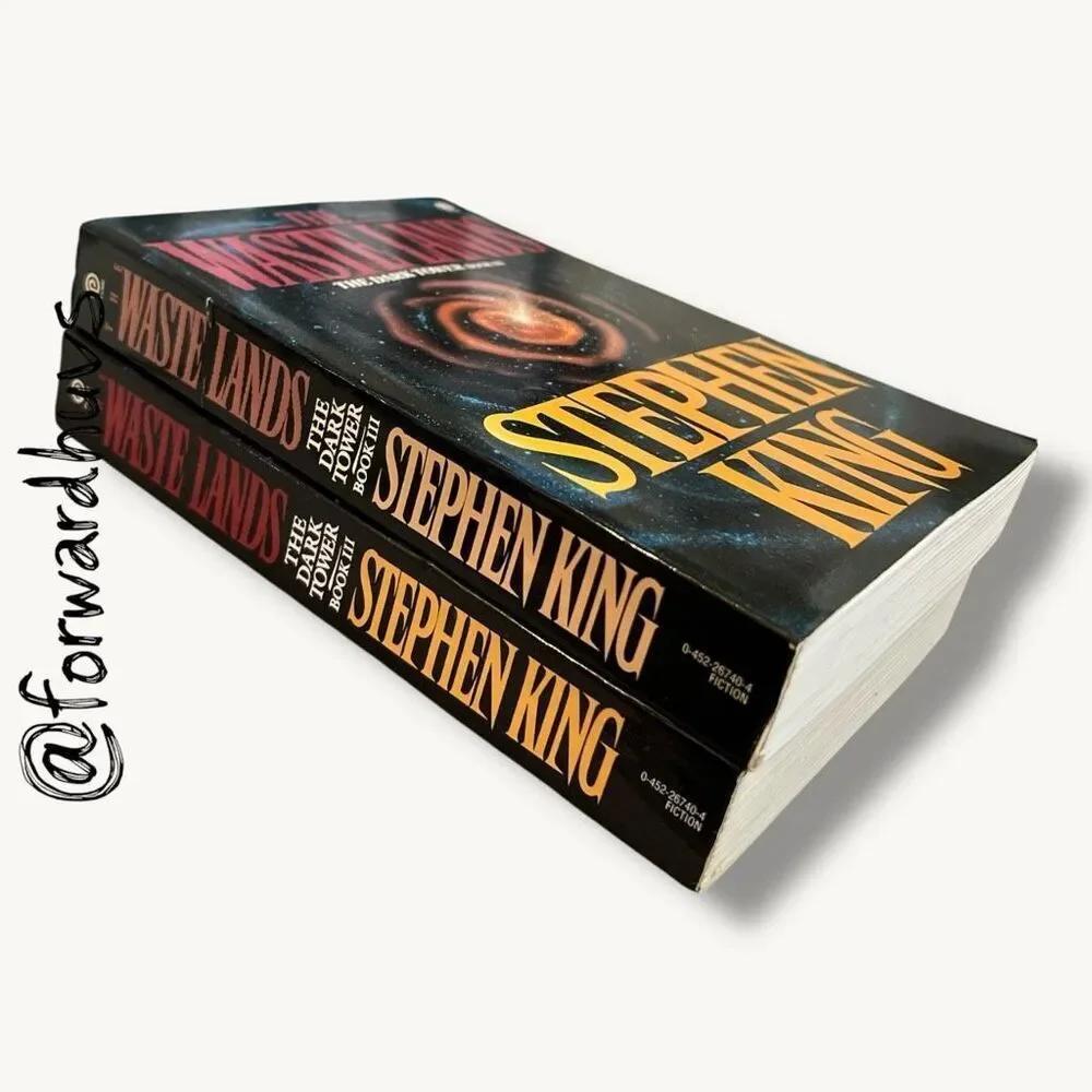 No Brand paperback plume