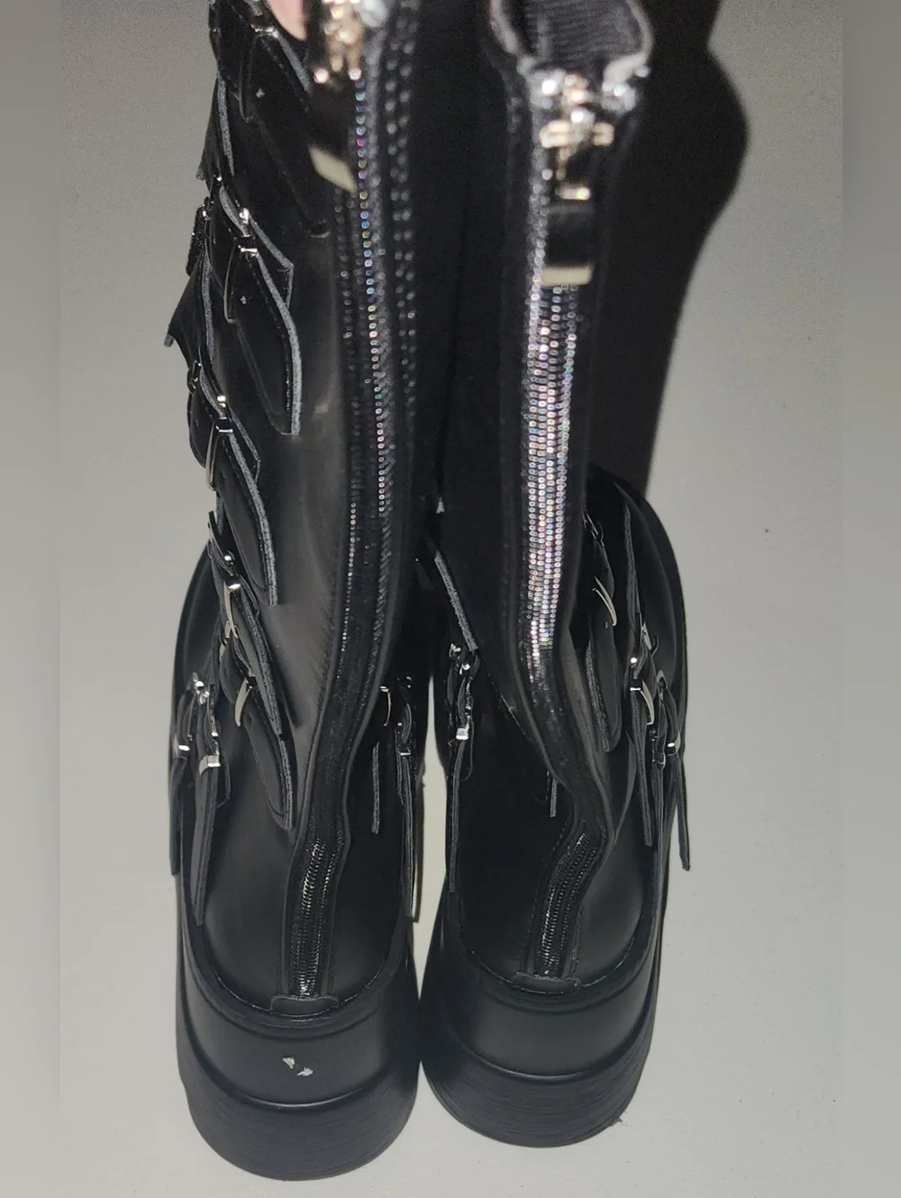 no brand bold black