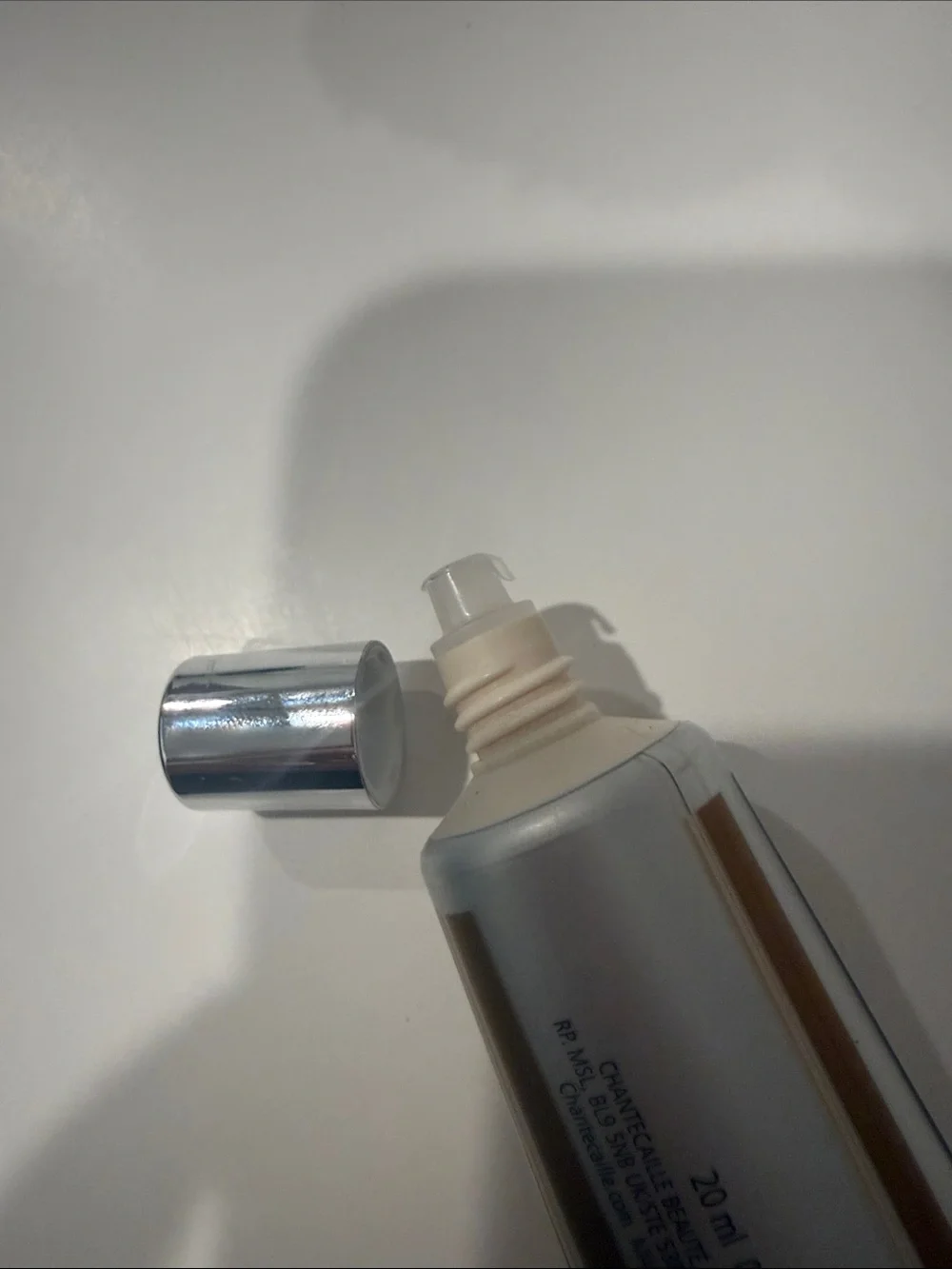 Chantecaille lightweight gel