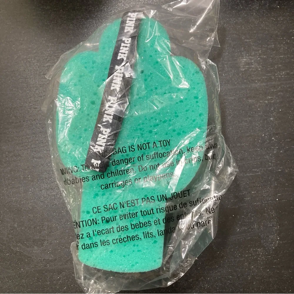 Pink Victoria’s Secret Cactus Loofah Bath  Sponge NIP