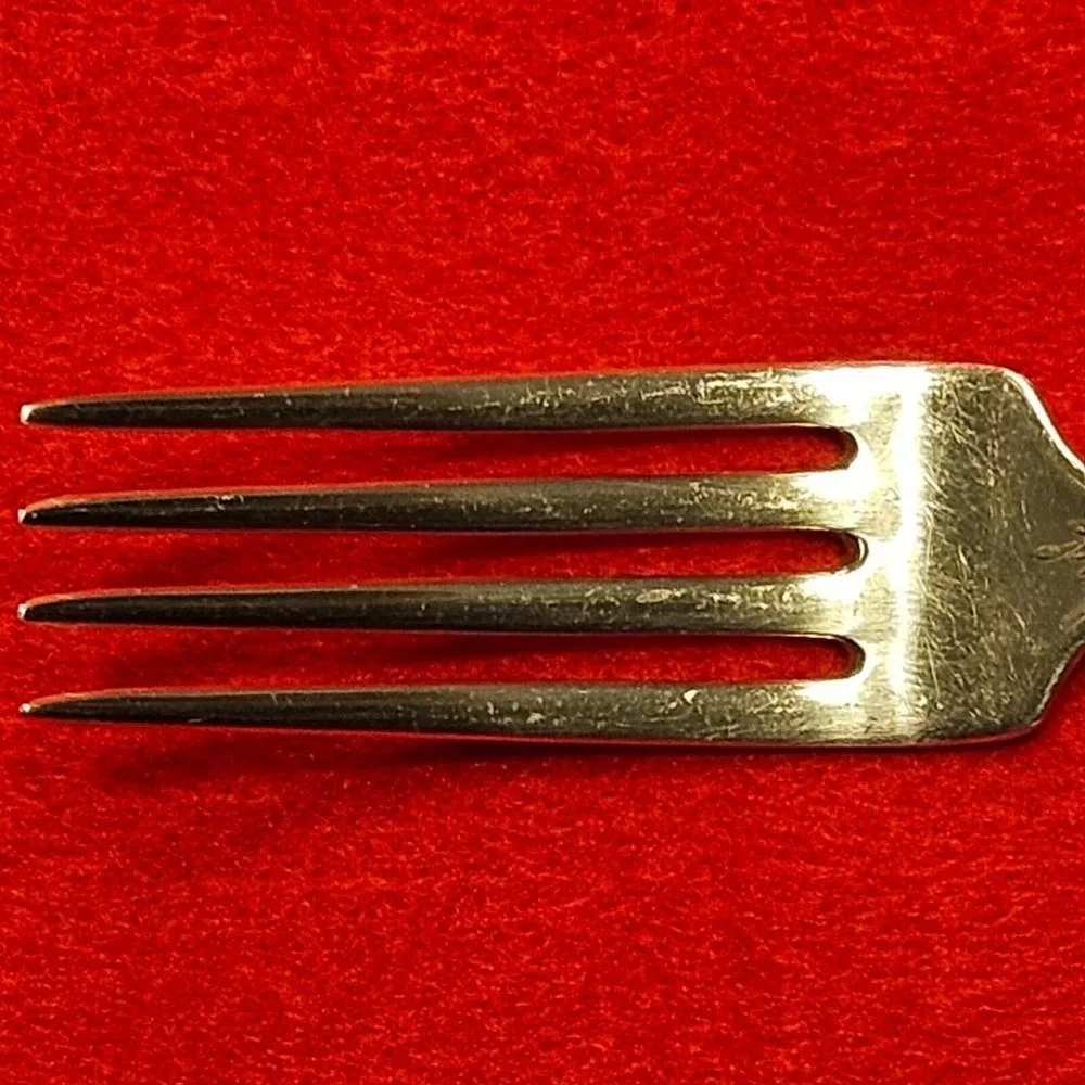 Reed & Barton manufacturer 	reed