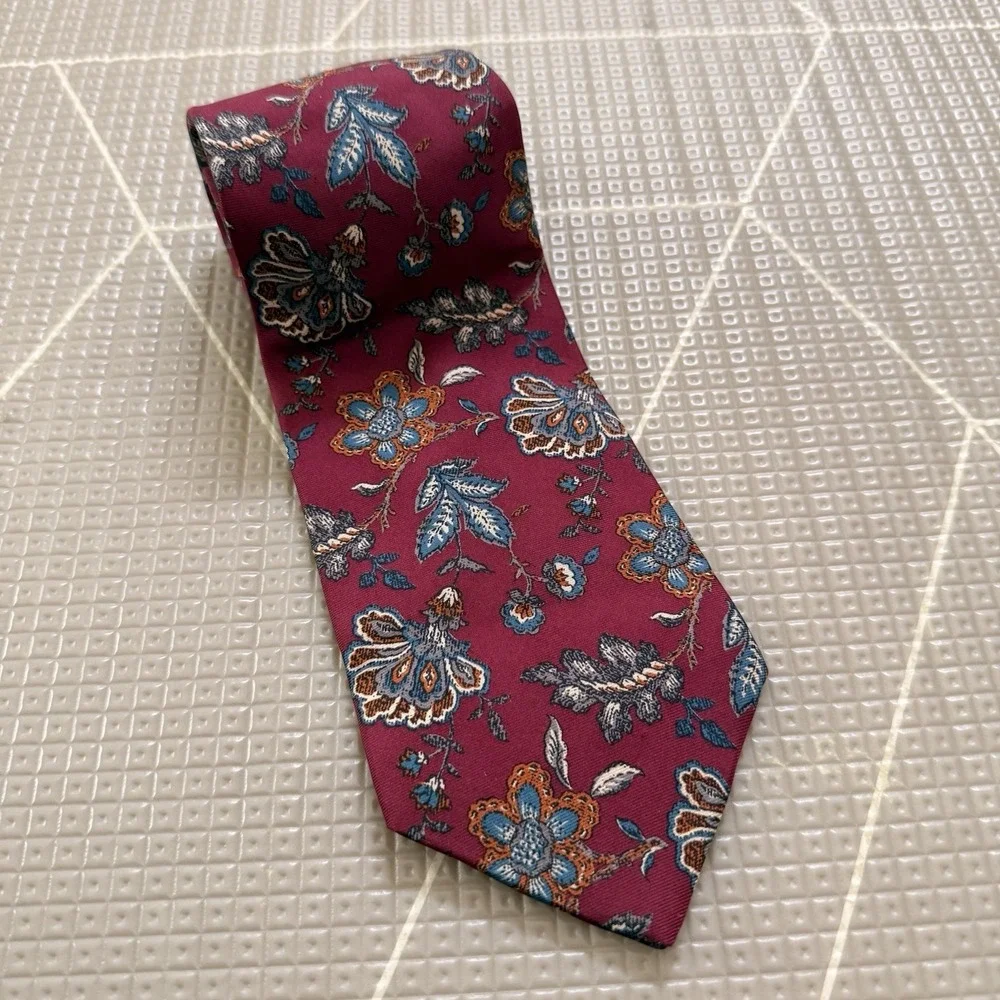 Givenchy Monsieur Vintage Neck Tie 100%‎ Silk Geometric Print