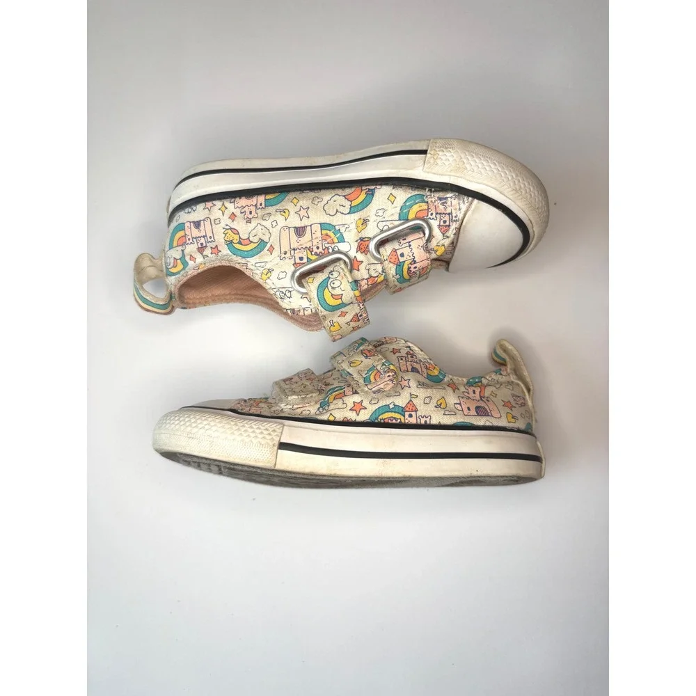 Converse adorable toddler