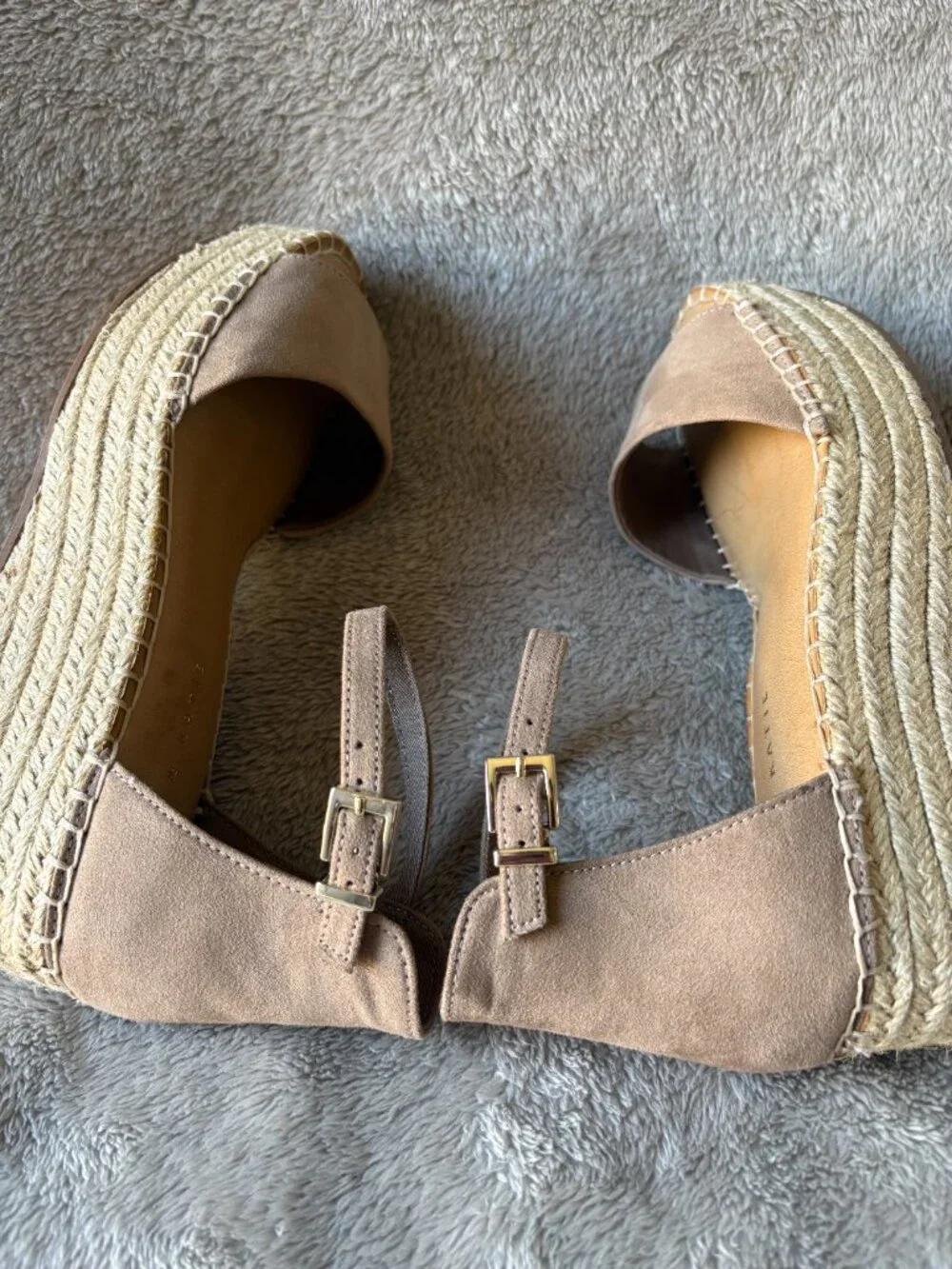 Kelly & Katie style heel strap