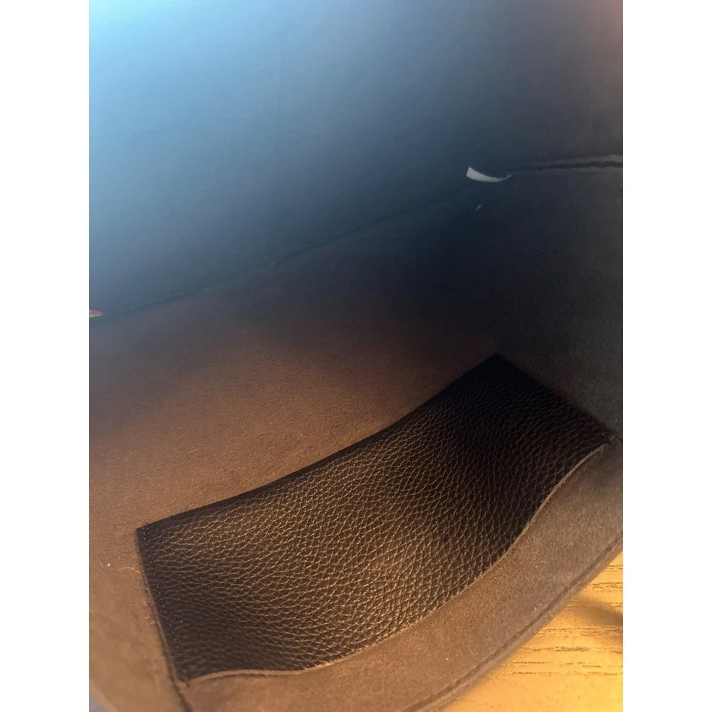 Vince Camuto bag style