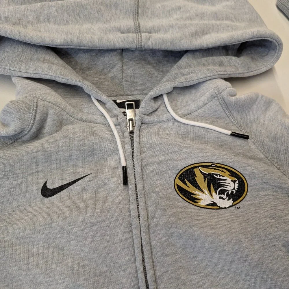Nike issues re hung