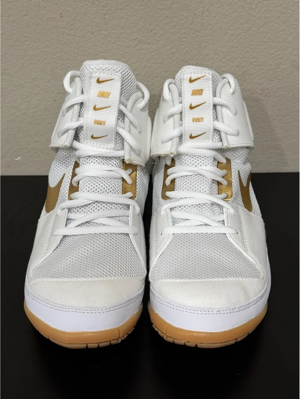 Nike box gum”