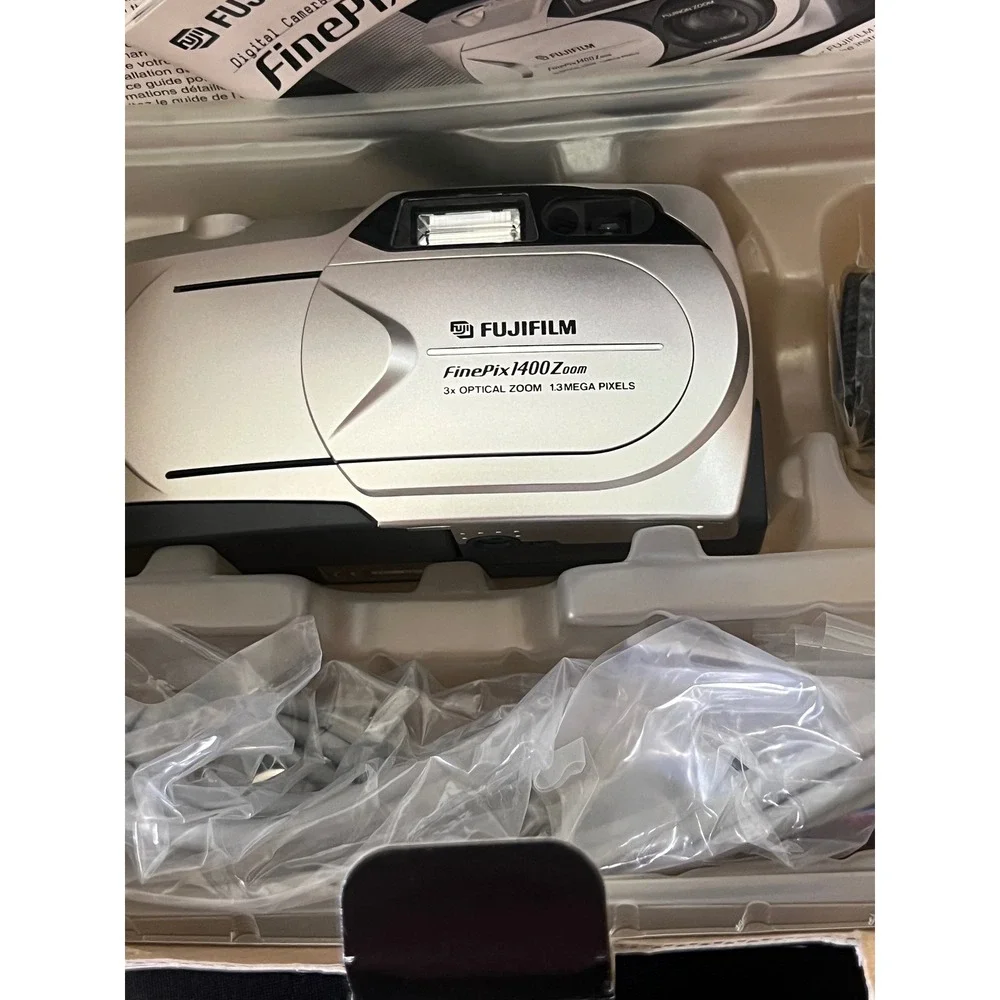 Fujifilm finepix 1400