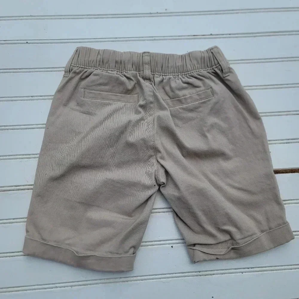 Old Navy lot school