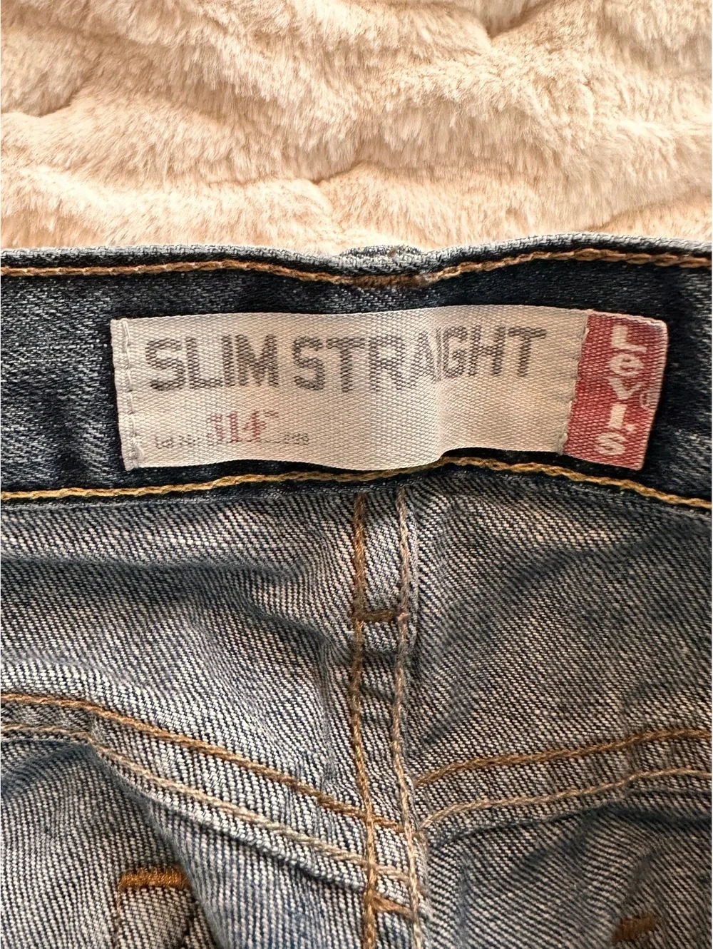 Levis owned fit look