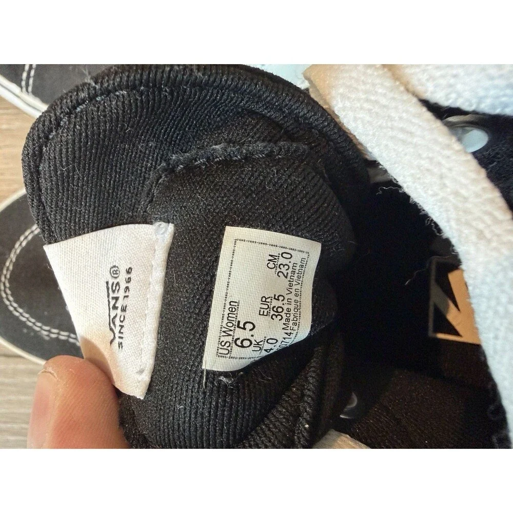 Vans product pair
