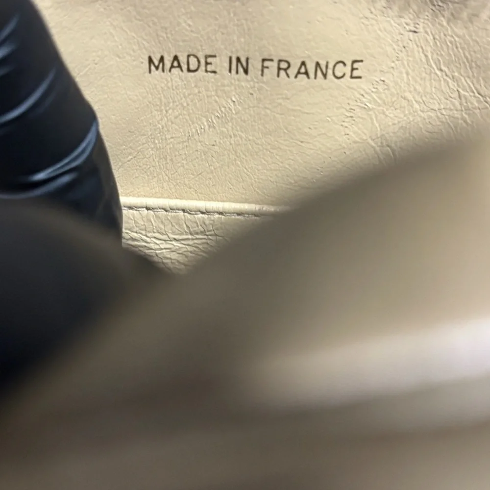 CHANEL bijoux tassel