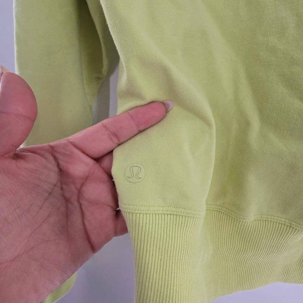 lululemon athletica excellent no