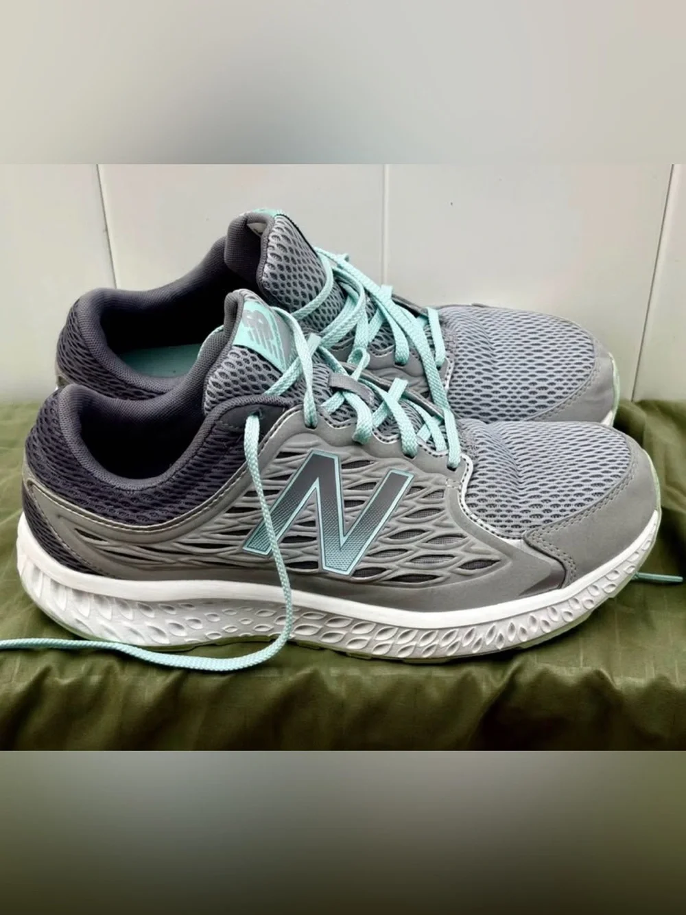 New Balance 420v3 sneakers grey/mint green size 10