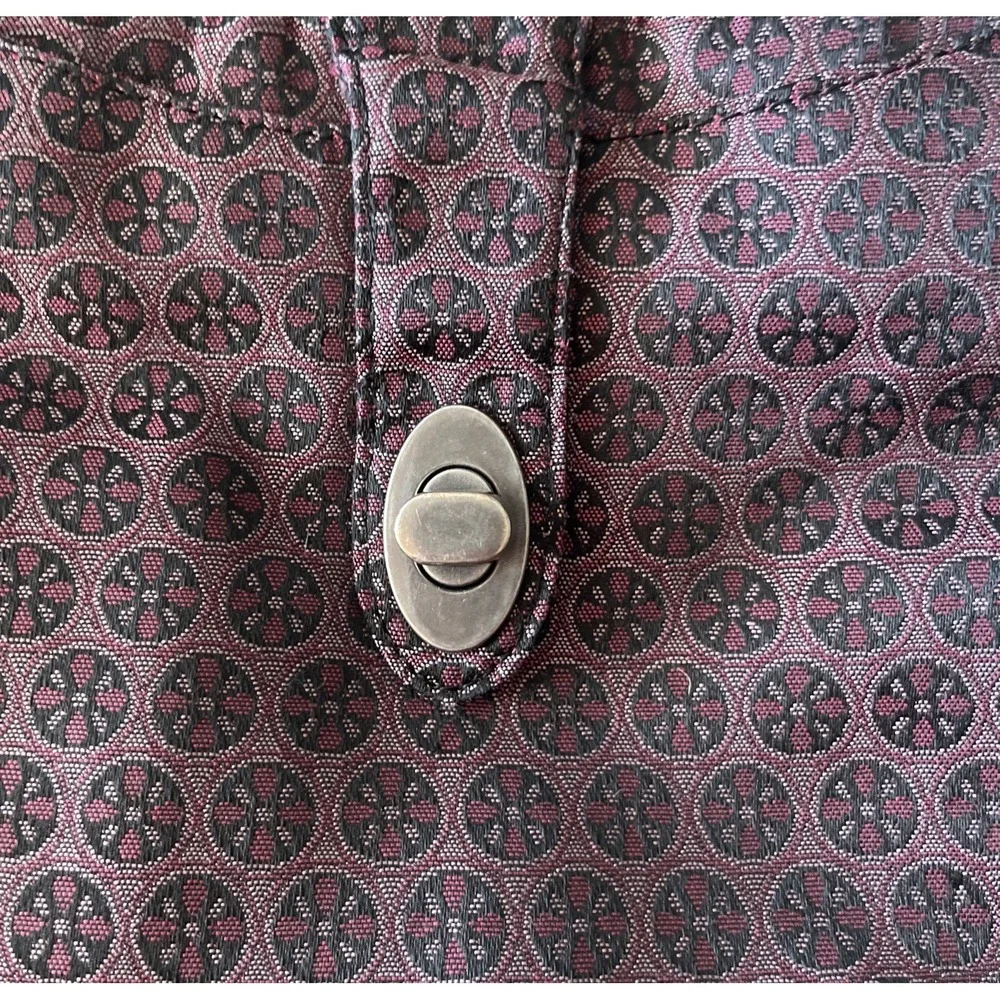 Baggallini Crossbody Travel Bag‎ Red Black Daisy Jacquard Collection