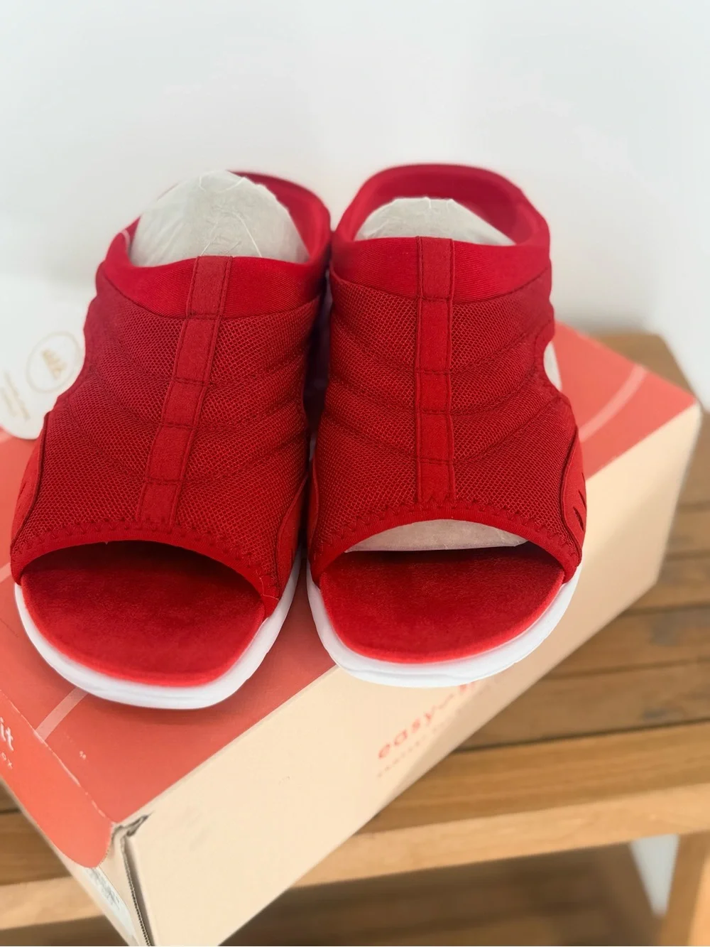 Easy Spirit bold red