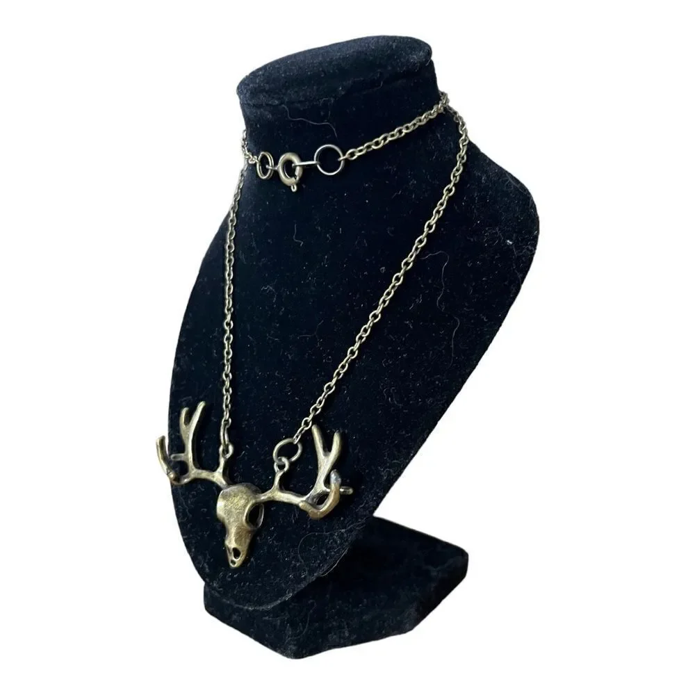 N/A skull antlers