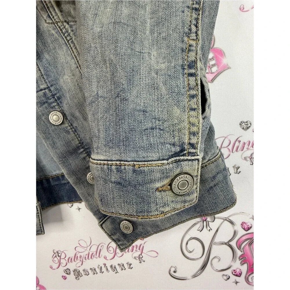 Mavi classic button