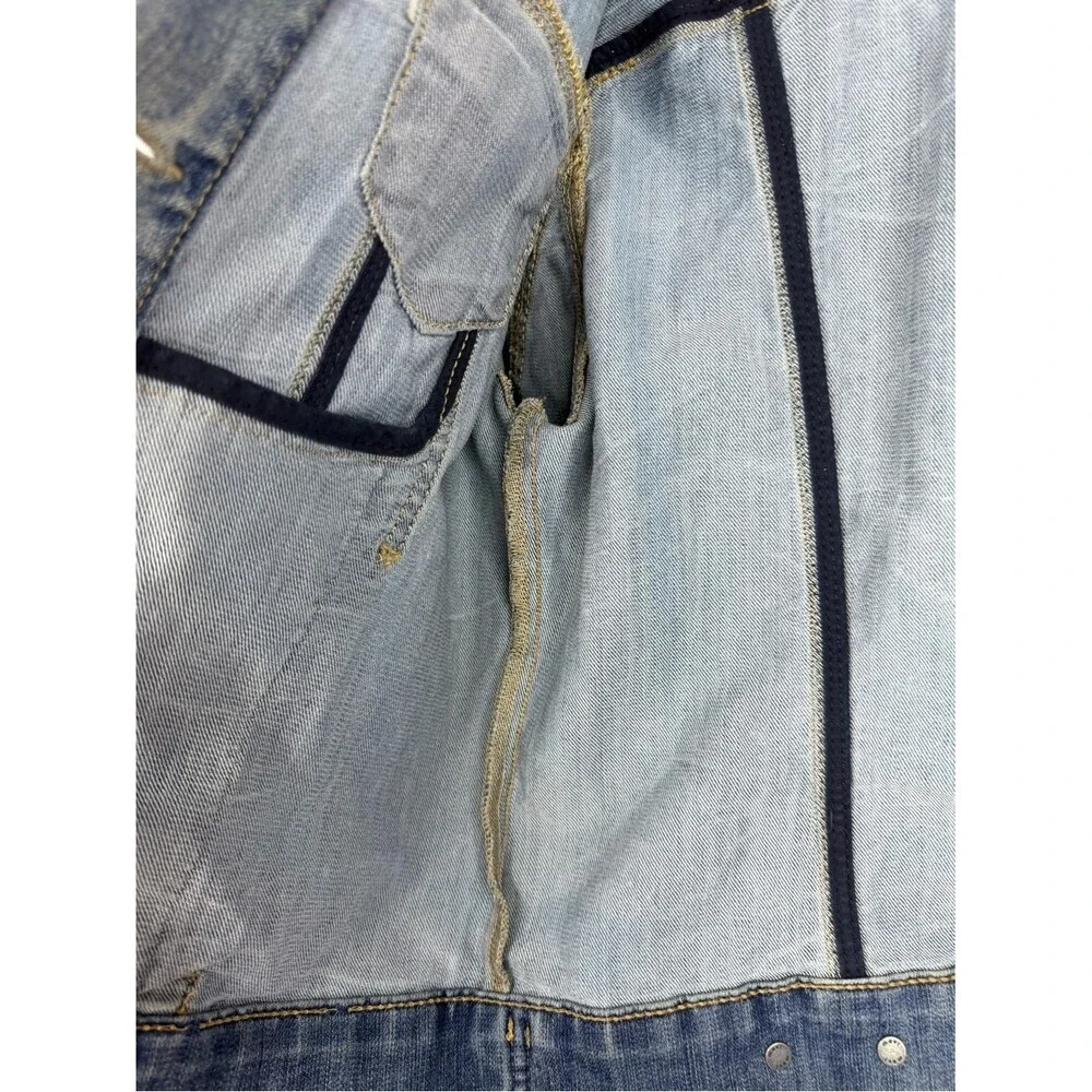 Mavi classic button