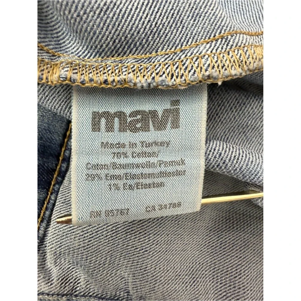Mavi classic button
