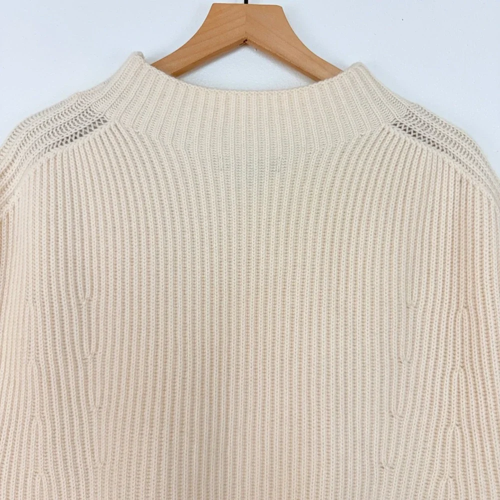 Banana Republic cream ribbed