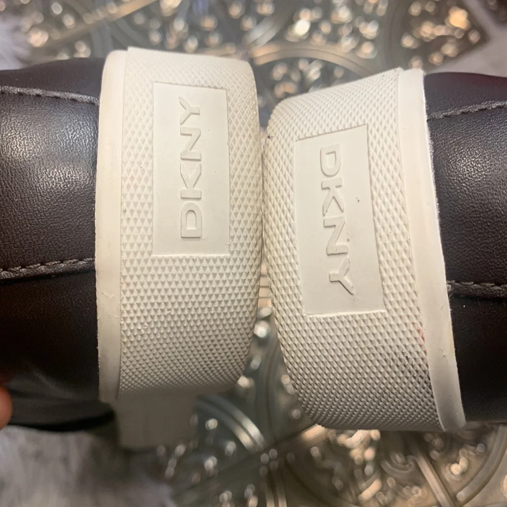 Dkny elegant dark