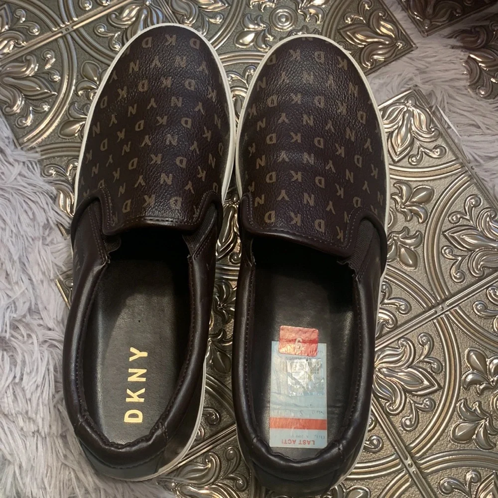 Dkny elegant dark