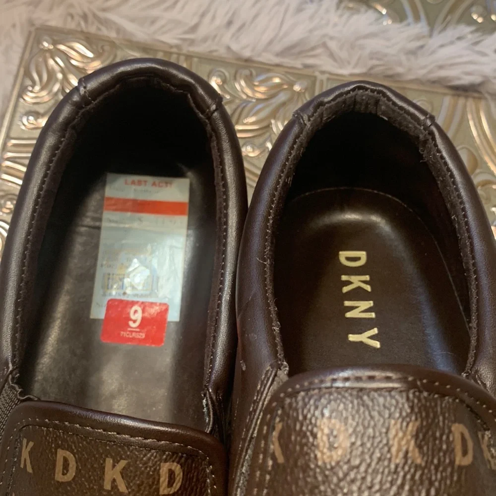 Dkny elegant dark