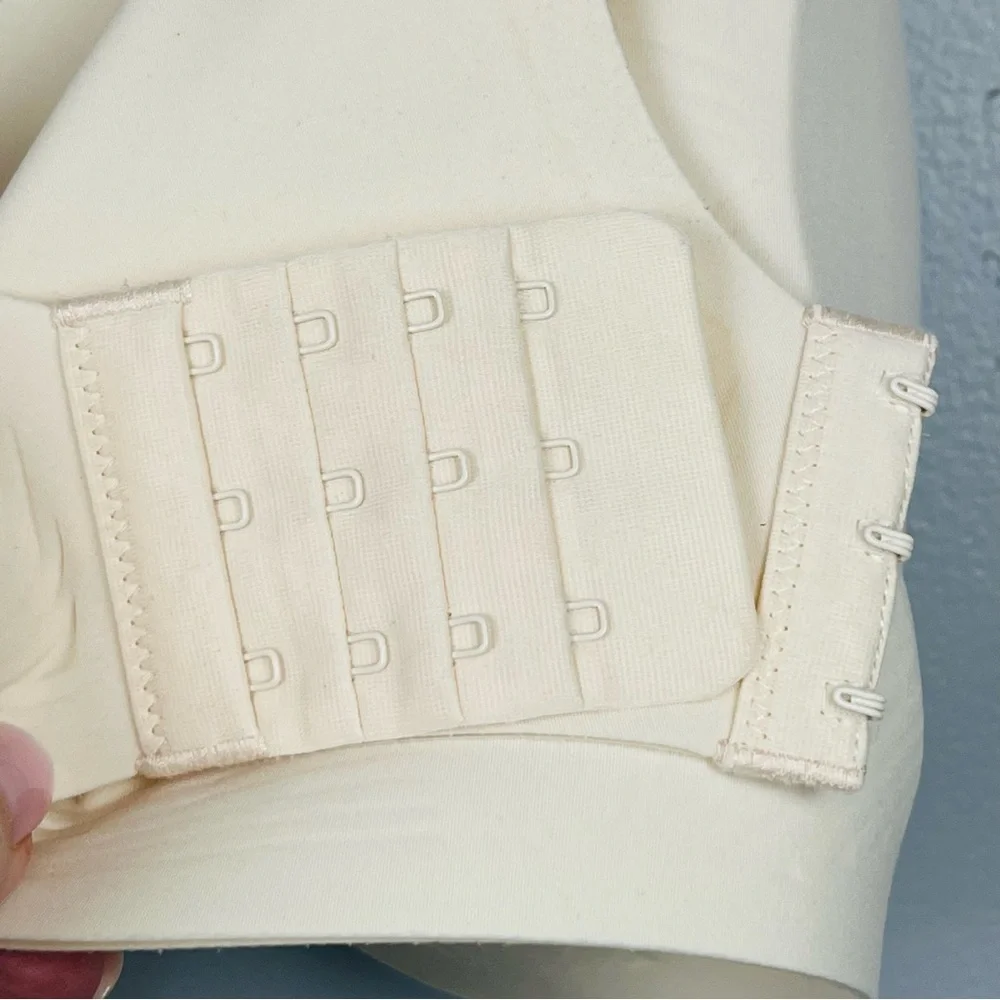 Comfelie ivory molded