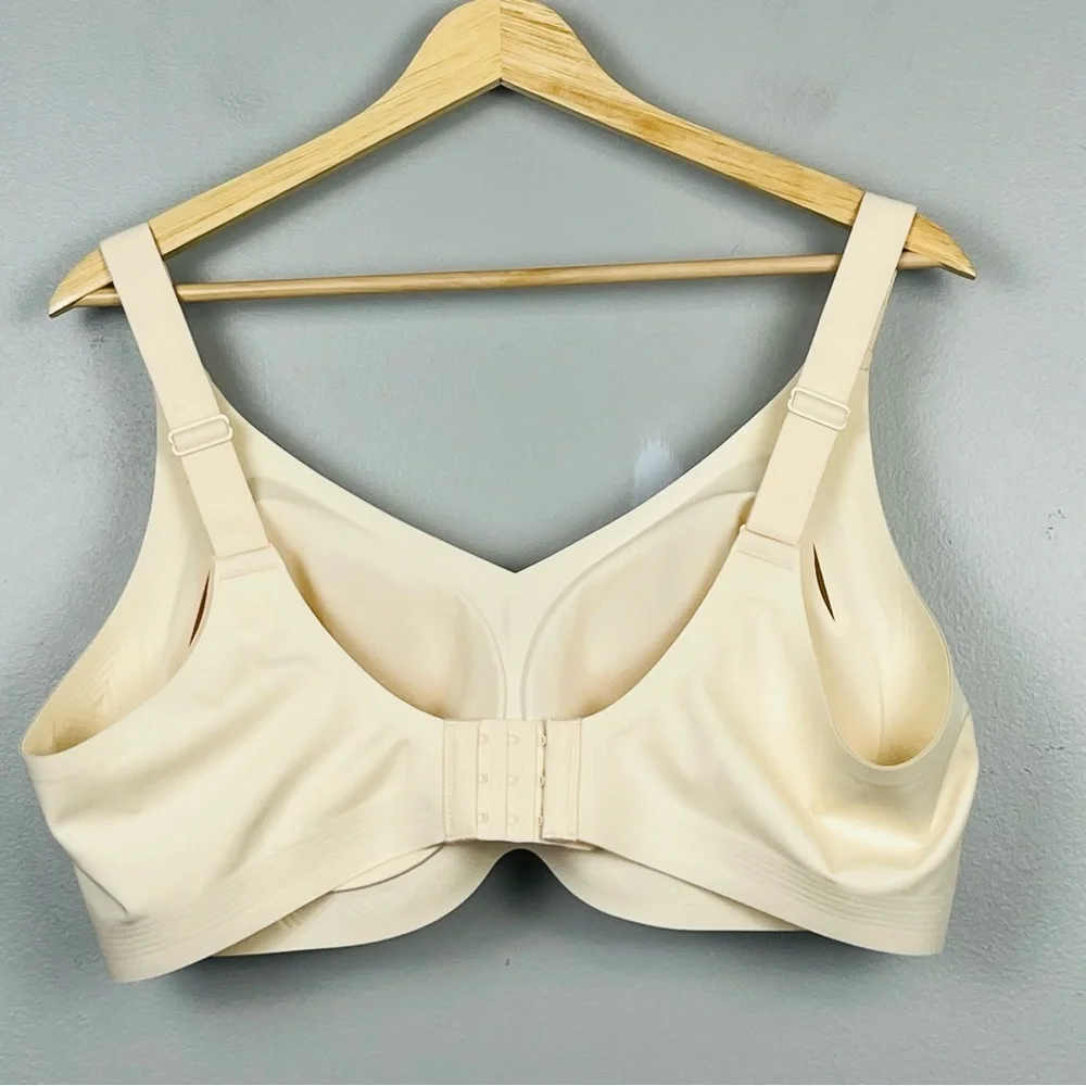 Comfelie ivory molded