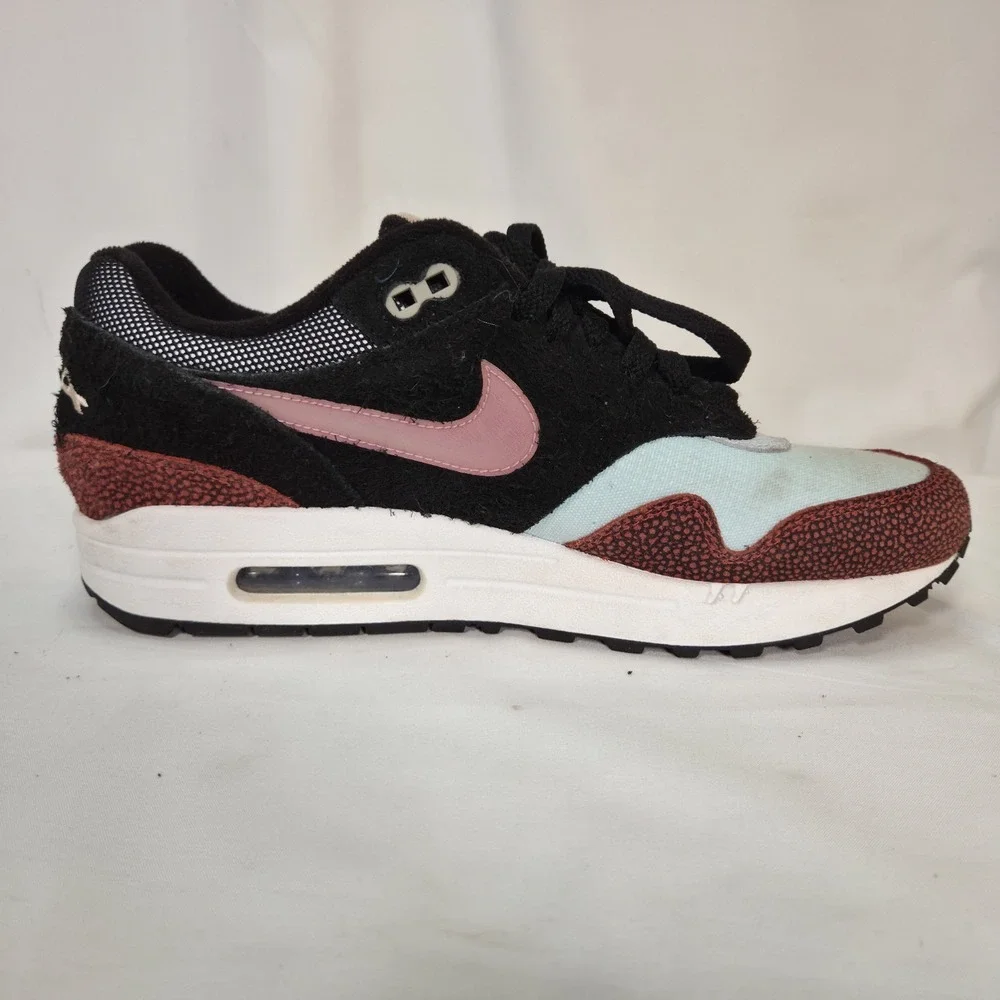 Nike please see