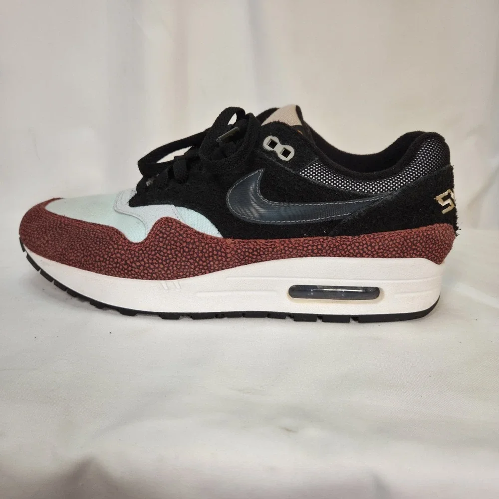 Nike please see