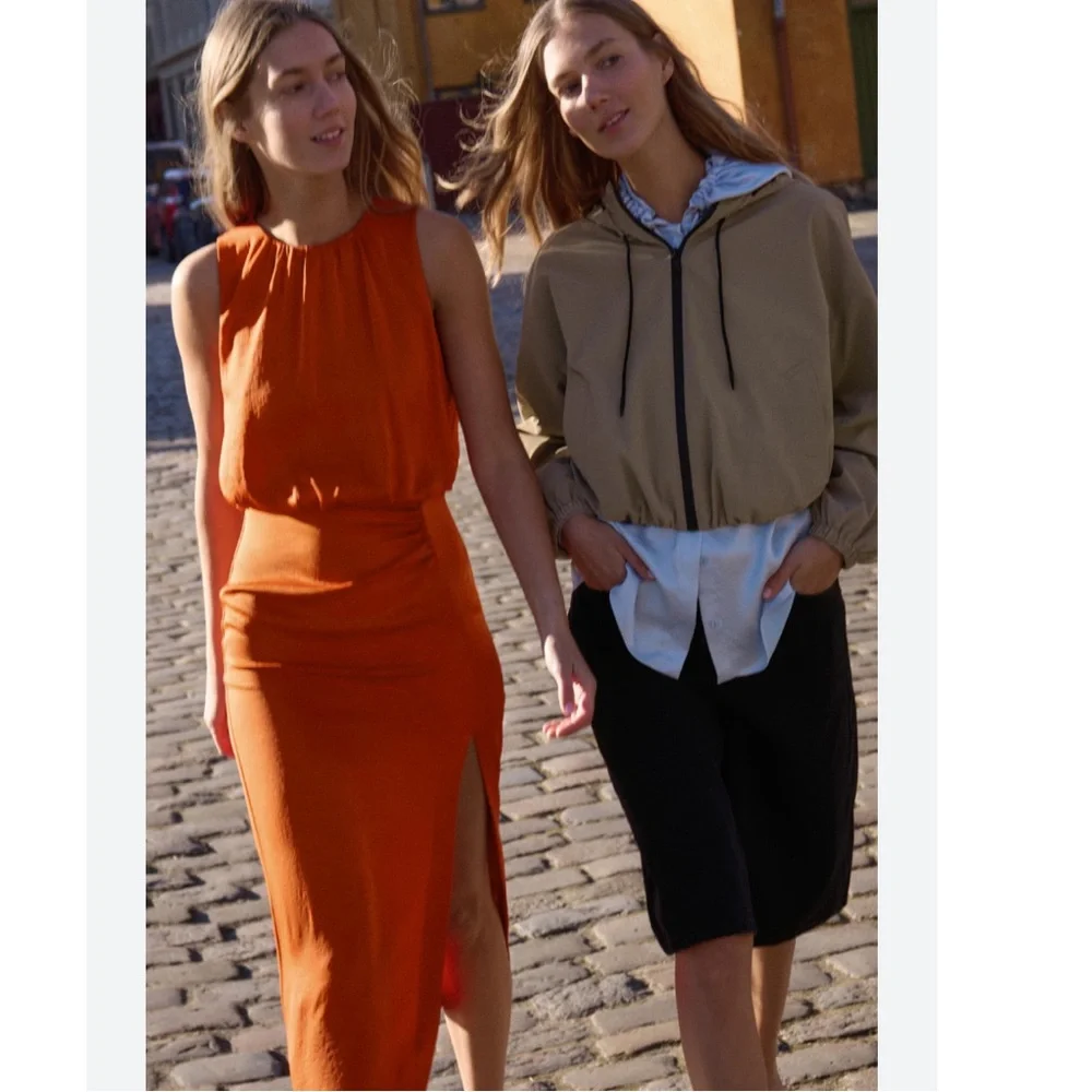 Zara orange gathered