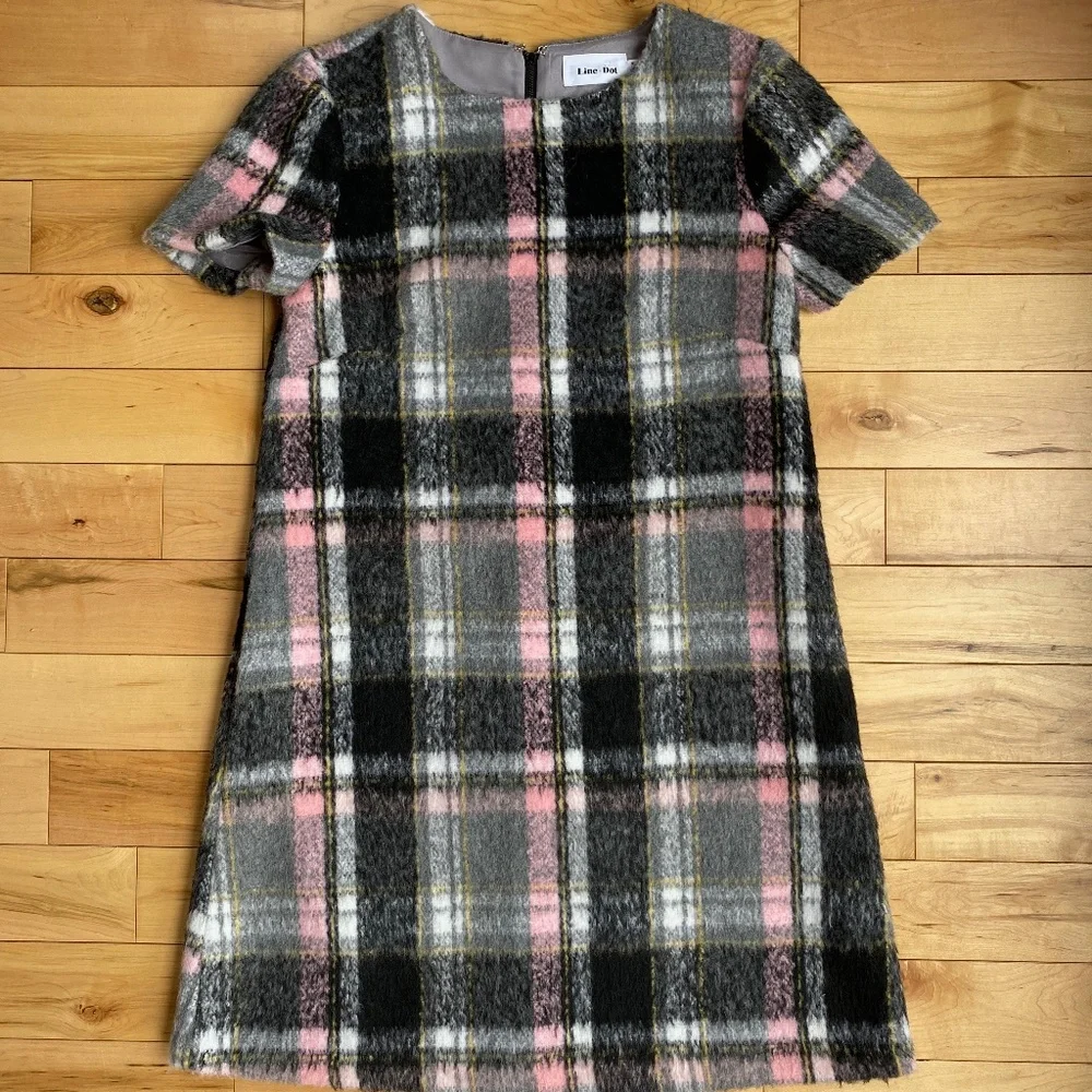 Anthropologie line dot