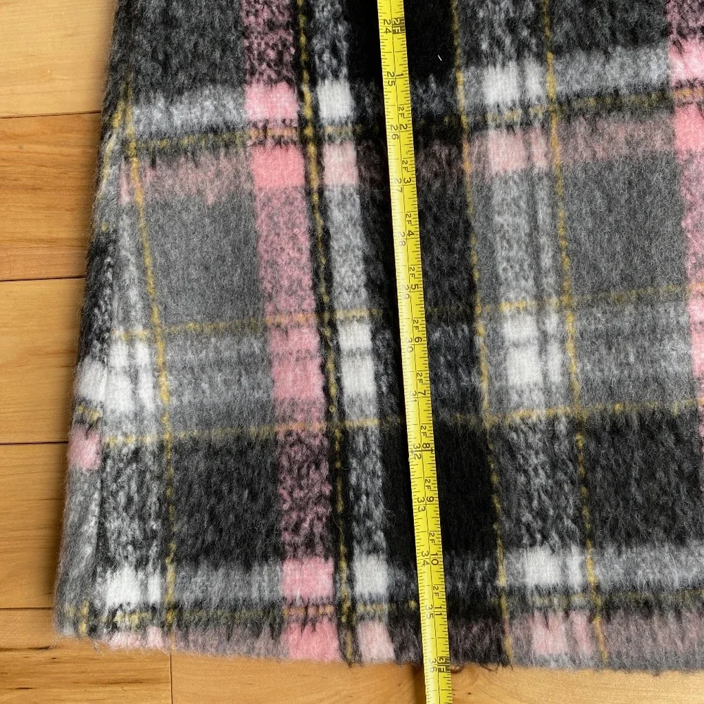 Anthropologie line dot